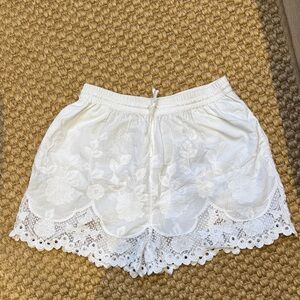 Vitamin A White Lace Scallop Hem - Women's Shorts - Size M